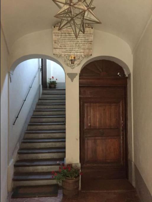 Zauber Im Turm - In Einem Der Schoensten Doerfer Монтемерано Екстериор снимка